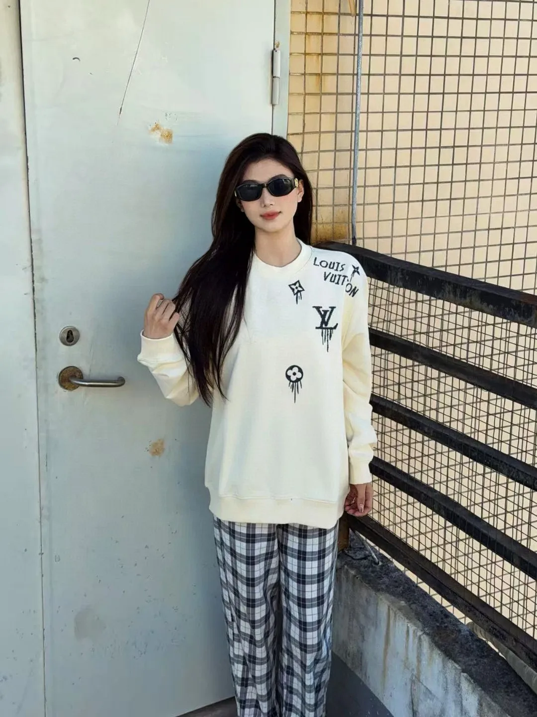 Louis Vuitton/Louis Vuitton 25Fw tassel presbyopic letter embroidered round neck sweatshirt
